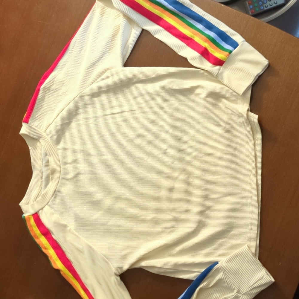 Long sleeves tshirt